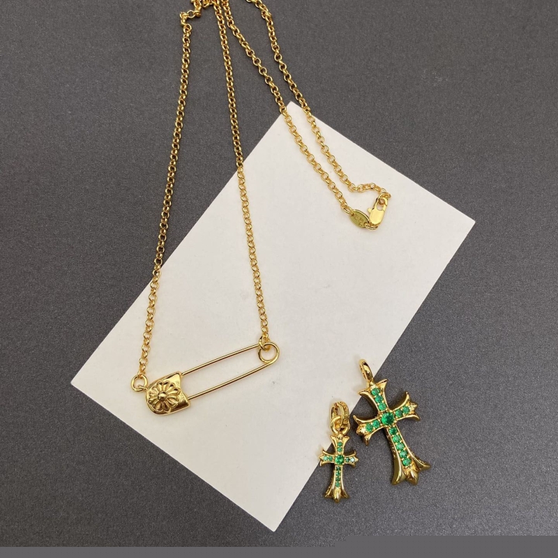 Ch**me He**ts necklaces